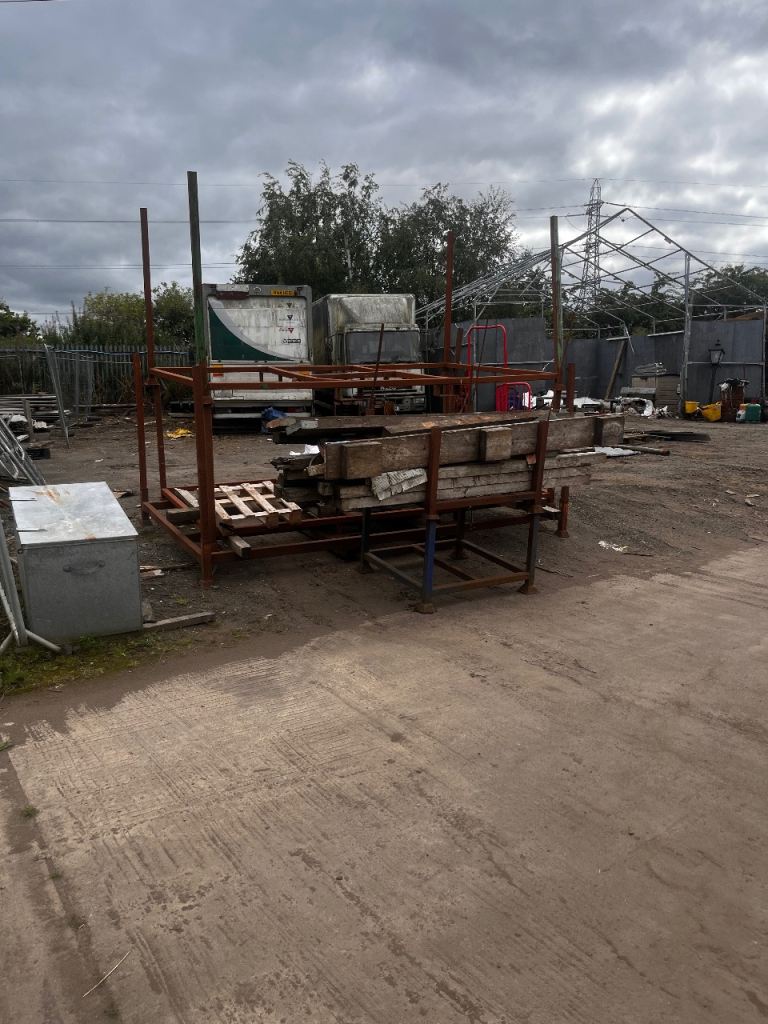 Heras , scaffolding stillages