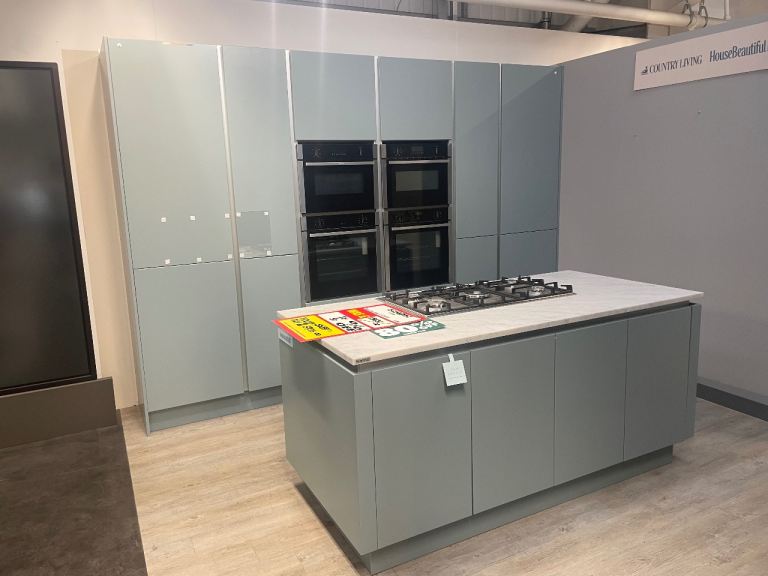 Ex display kitchen units and kitchen island