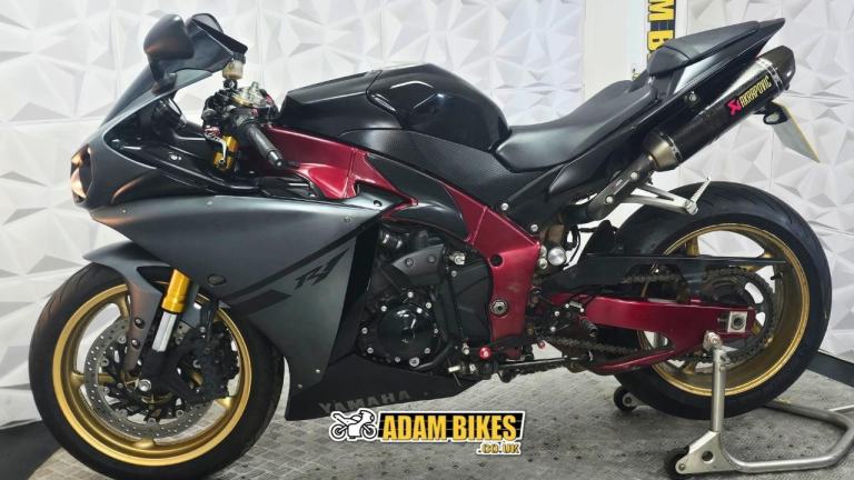 2011 Yamaha YZF R1 | *WARRANTY PROVIDED* 