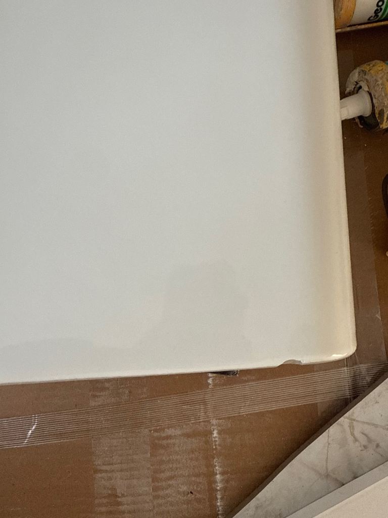 Cistern - closed couple cistern only. 