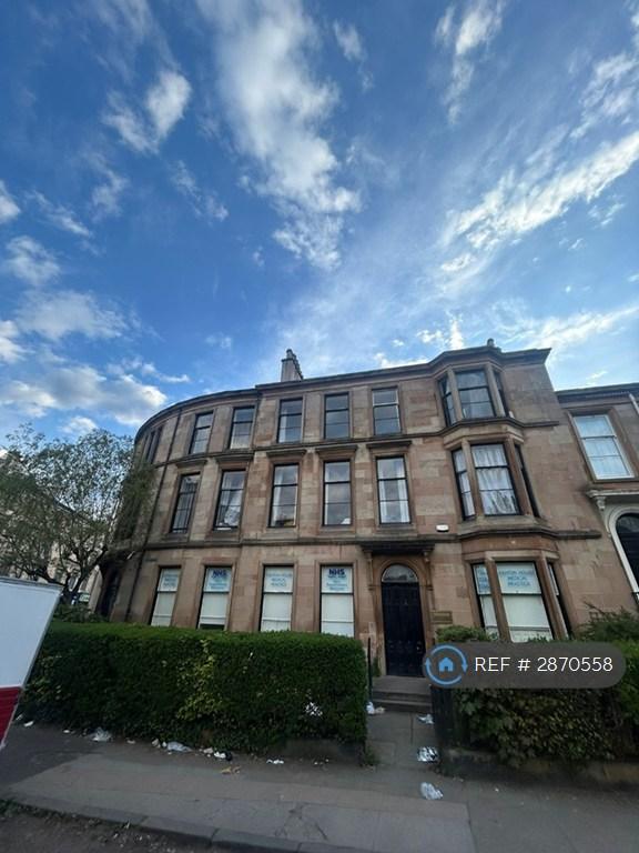 4 bedroom flat in Ashton Road, Glasgow, G12 (4 bed) (#2870558)