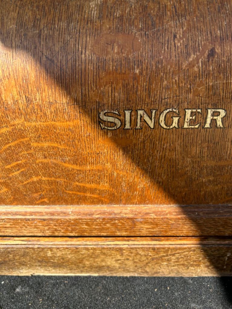 Singer Sewing Machine Circa1940 