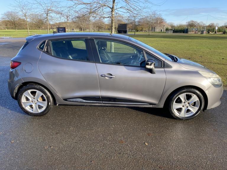 RENAULT CLIO 1.2 16V Dynamique MediaNav 2013