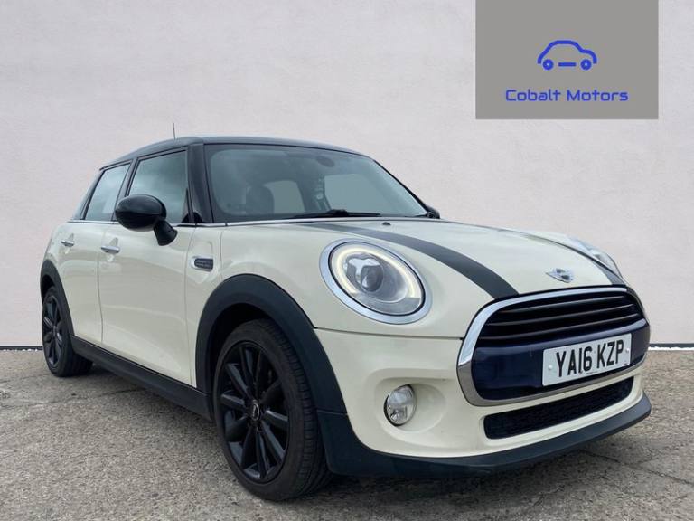 2016 MINI Hatch Cooper (Chilli Nav Pack) Hatchback Petrol Automatic