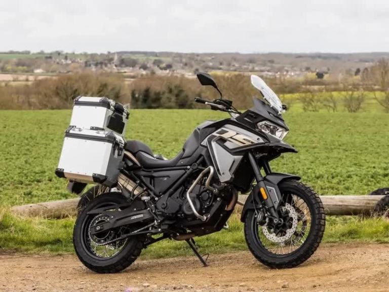 Voge 650 DS  Adventure Motorcycle with Free Luggage