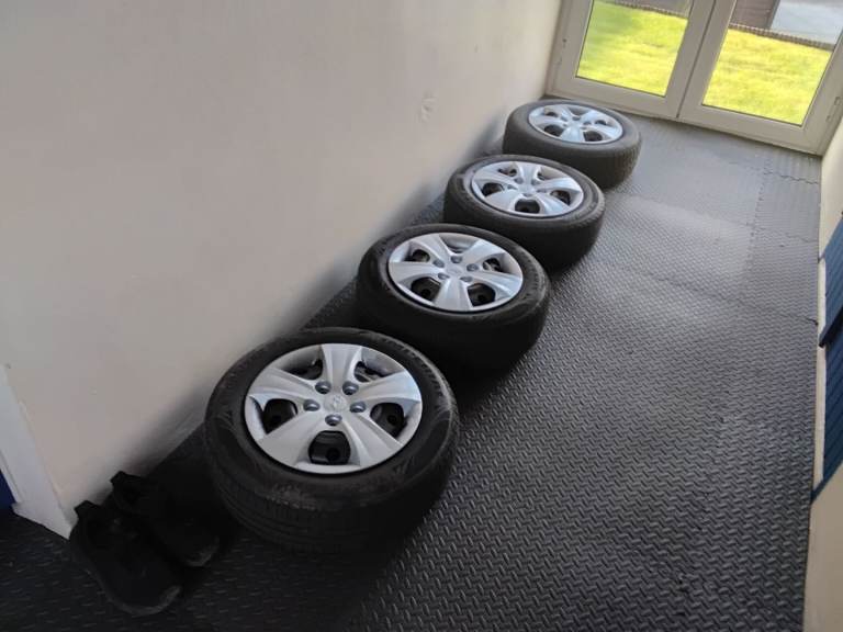 Hyundai i30 mk1 2010  steel wheels 