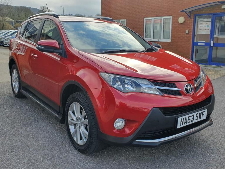 2013 Toyota RAV4 2.2 D-4D Invincible SUV 5dr Diesel Manual 4WD Euro 5 (150 ps)