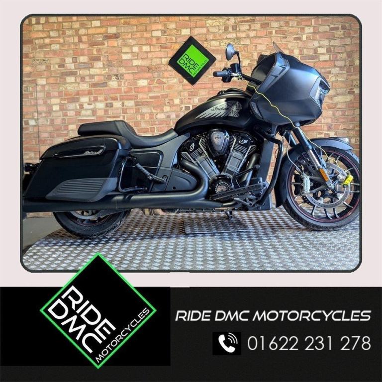 INDIAN CHALLENGER DARK HORSE 5K MILES. LOVELY CONDITION. NEW MOT. SERVICE HIST