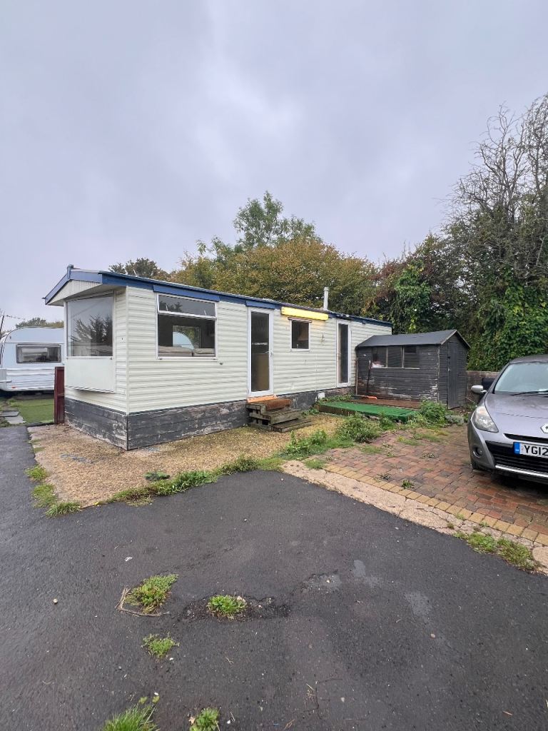 Static home/mobile home to rent 1/2 bedroom uxbridge