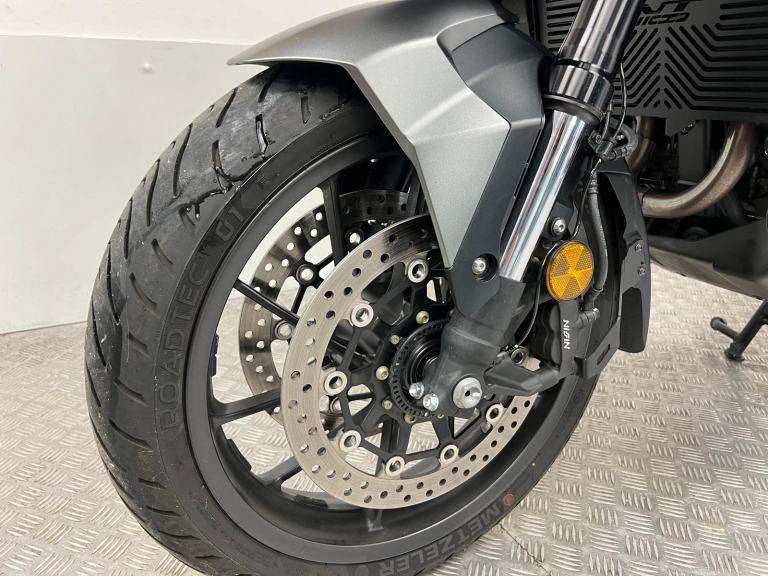 2022 72 Honda NT1100 Manual - 4700 miles