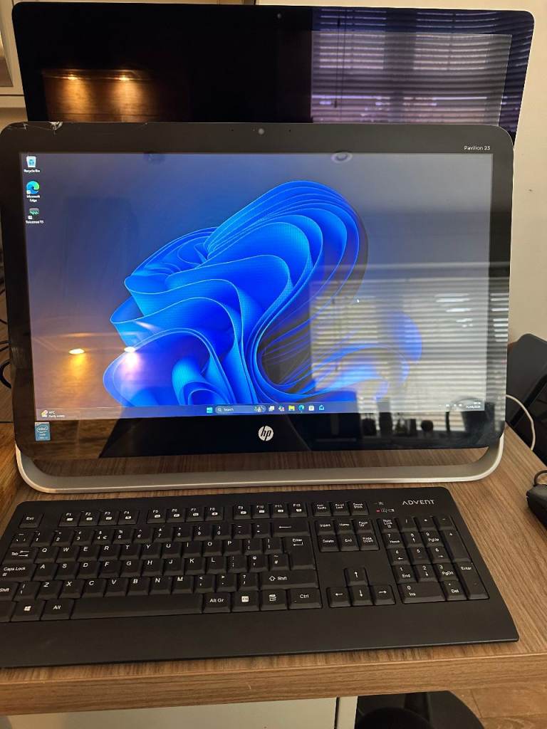 HP Pavilion 23-p030na