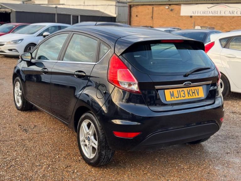 2013 Ford Fiesta 1.6 Zetec 5dr Powershift HATCHBACK PETROL Automatic