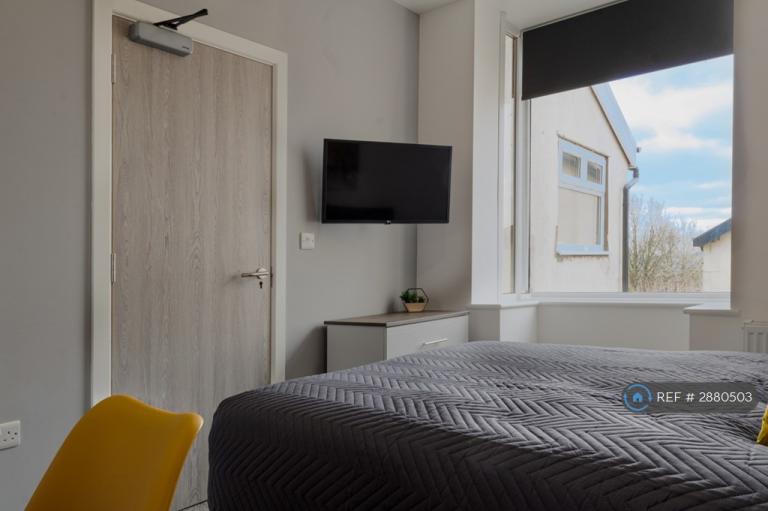 1 bedroom in Clevelands Road, Burnley, BB11 (#2880503)