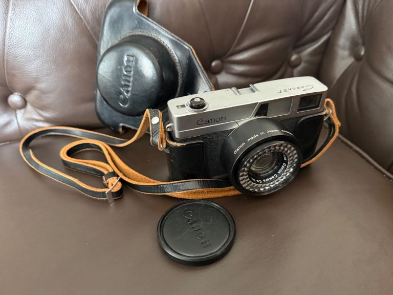 Canon Canonet Film Camera with Leather Case – Good Condition