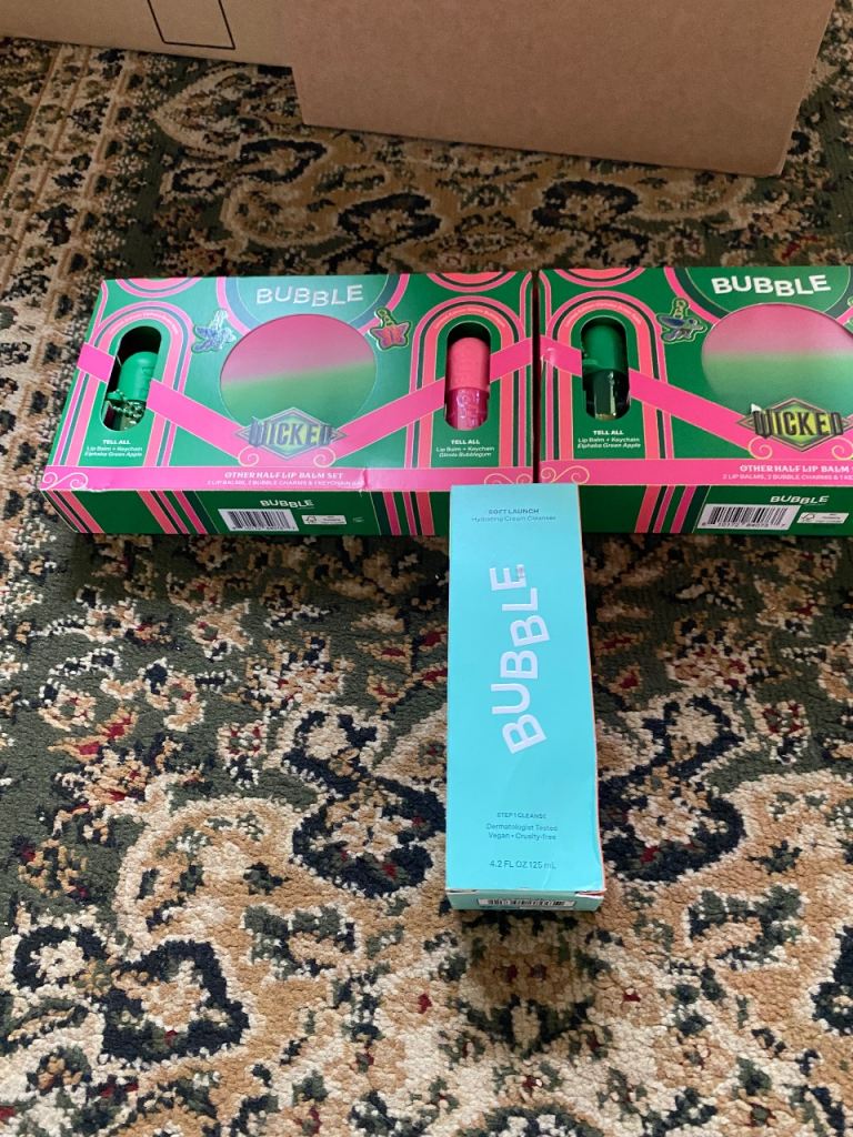 Bubble skin care/ lip care