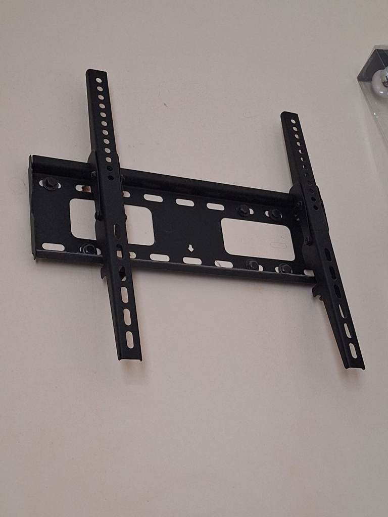 Tv wall bracket free to collect