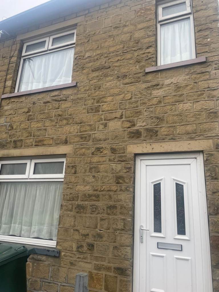 2 bedroom house for rent