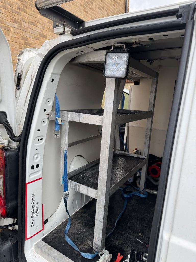 Peugeot partner 2017 racking/shelving