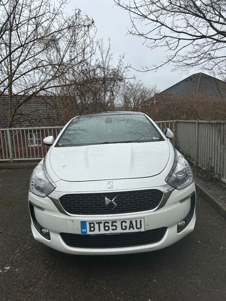 DS, DS 5, Hatchback, 2015, Manual, 1560 (cc), 5 doors