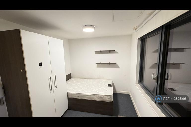 Studio flat in Pearl Works, Sheffield, S1 (#2893196)