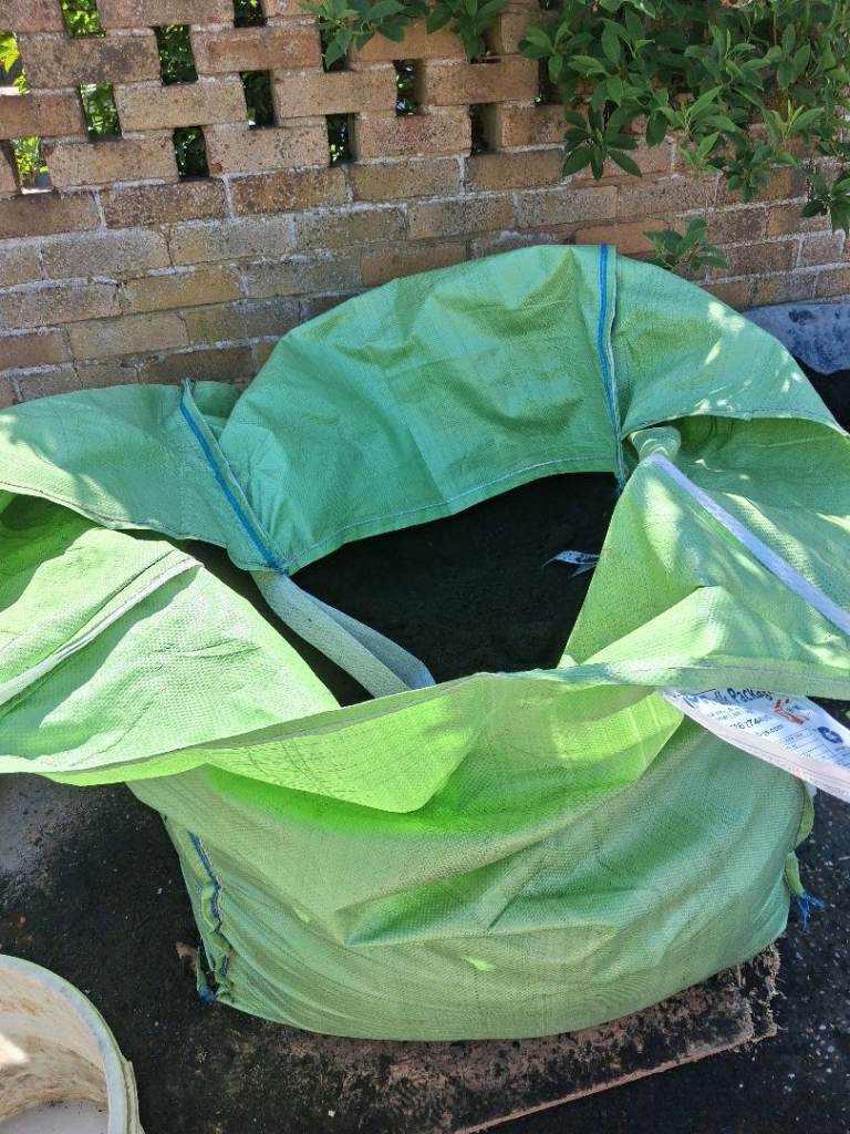 Top quality 1/2 ?ton of topsoil free to collect