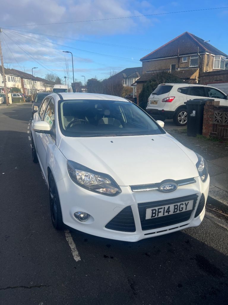 Ford, FOCUS, Hatchback, 2014, Manual, 998 (cc), 5 doors