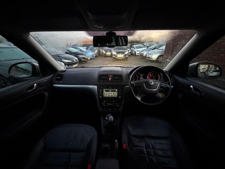 2010 Skoda Yeti 2.0 TDI CR Elegance 4x4 5dr HATCHBACK DIESEL Manual