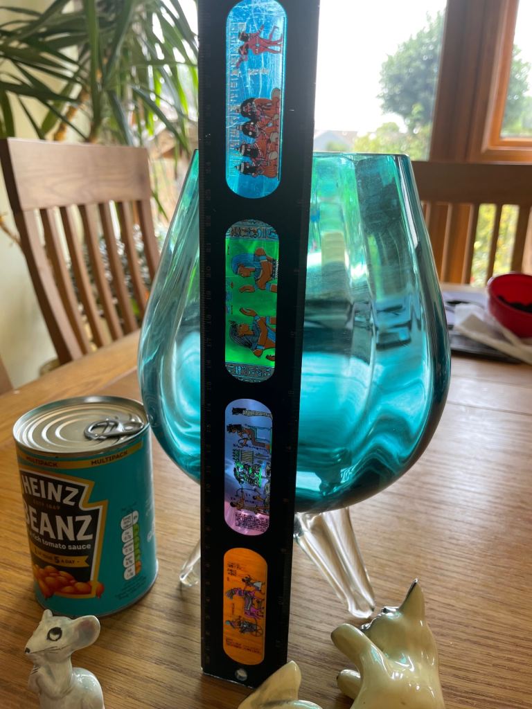 VASE WITH CAT AND MOUSE 