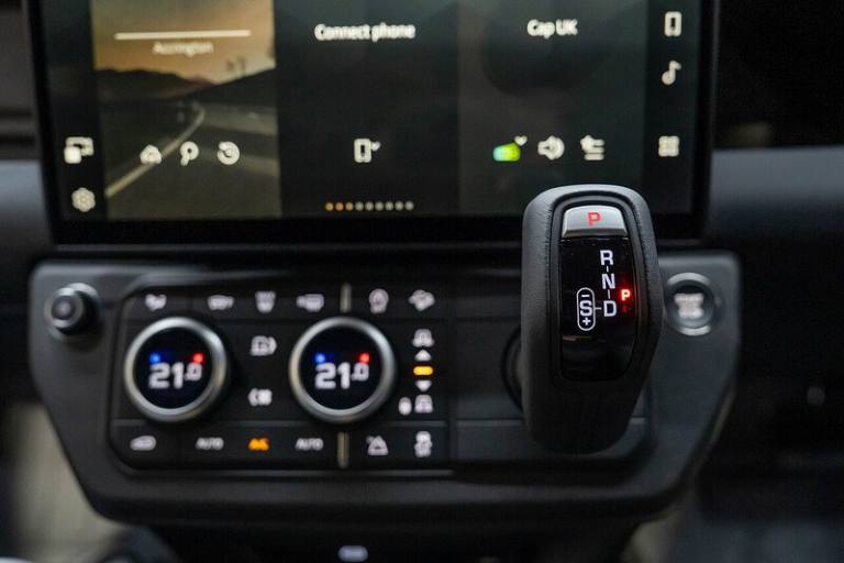  Land Rover SUV 4WD 3.0 Automatic Diesel Defender 90 Hard Top SUV Diesel Automatic