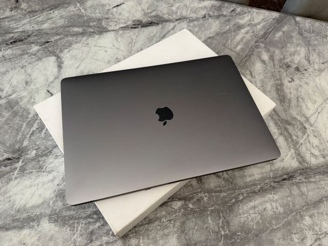 Apple MacBook Pro 16-inch A2141 2019 32gb/500gb Intel Core I7
