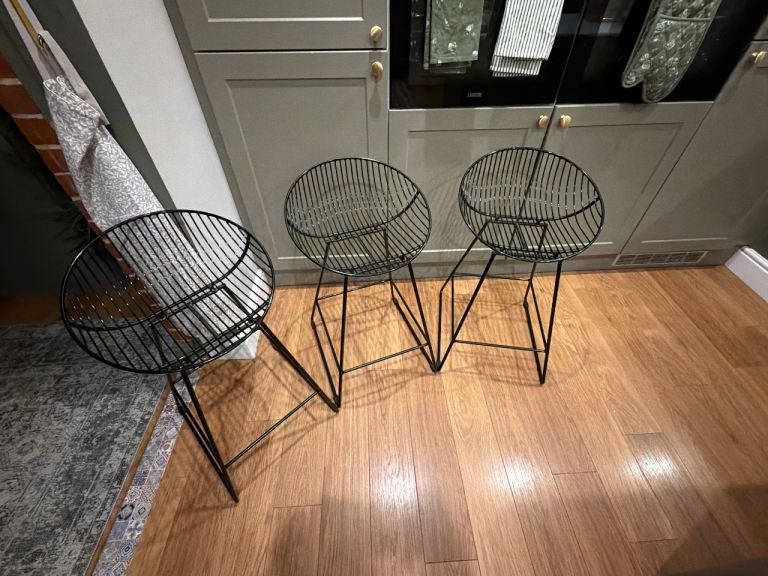 Black Metal Bar Stools