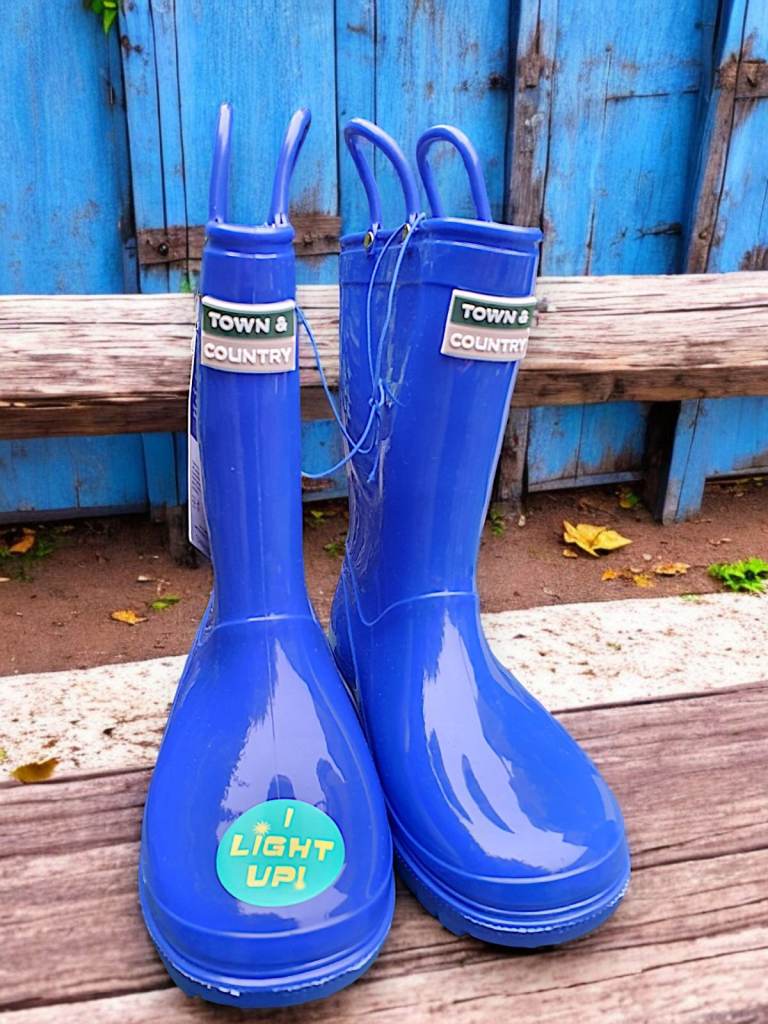 Town & County Kids light up blue Wellingtons