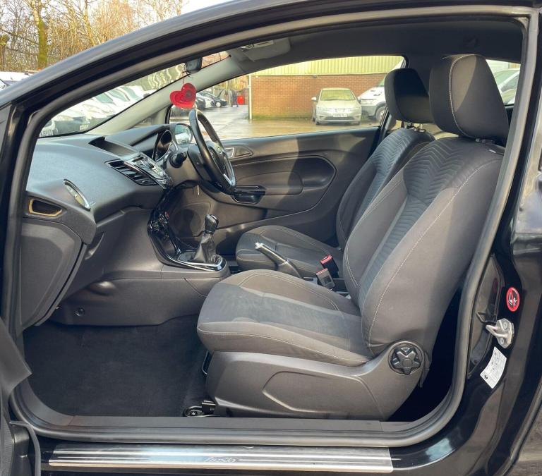 2014 Ford Fiesta 1.25 Zetec Hatchback 3dr Petrol Manual Euro 5 (82 ps) HATCHBACK Petrol Manual