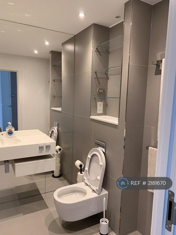 1 bedroom flat in Dance Square, London, EC1V (1 bed) (#2181670)