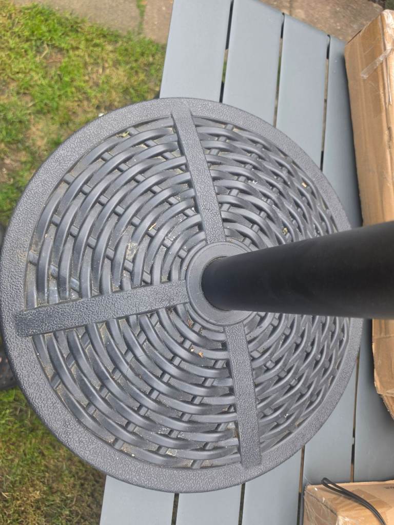 Heavy Duty 10kg Rattan Effect Parasol Base 42cm Umbrella Stand - Brand New