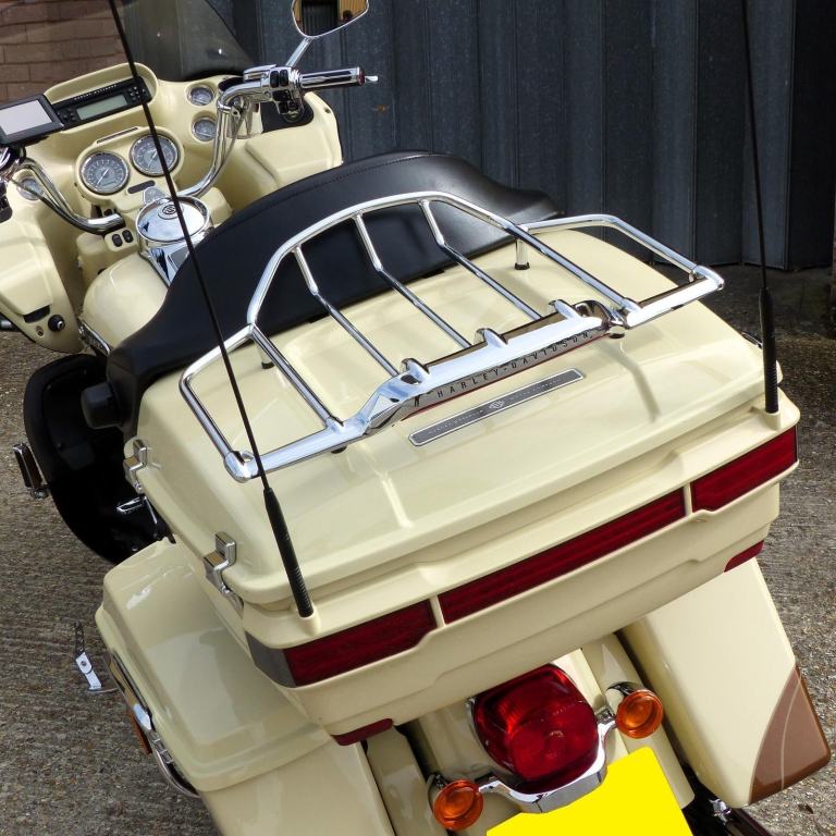 Harley Davidson FLTRUSE CVO Road Glide Ultra 1801cc – Rare collectors machine.