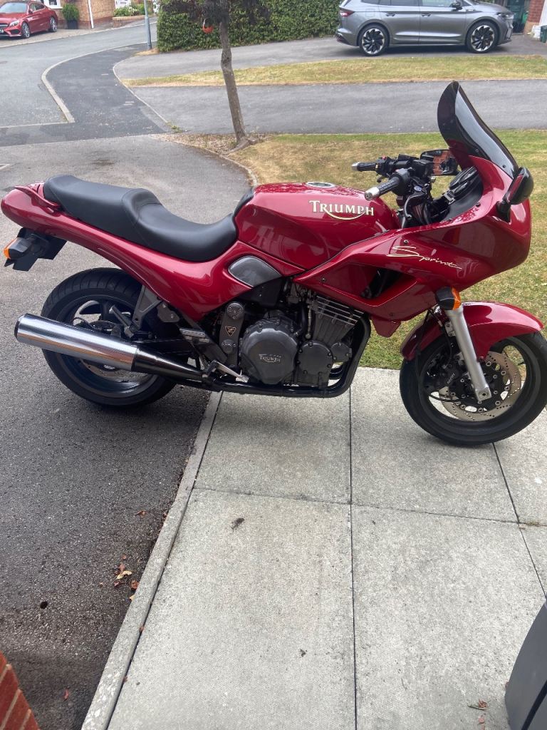 Triumph, 1997, 900 (cc)