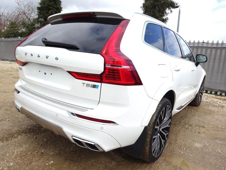 2018 68 REG VOLVO XC60 INSCRIPTION PRO T8 PHEV HYBRID AUTO AWD DAMAGED SALVAGE