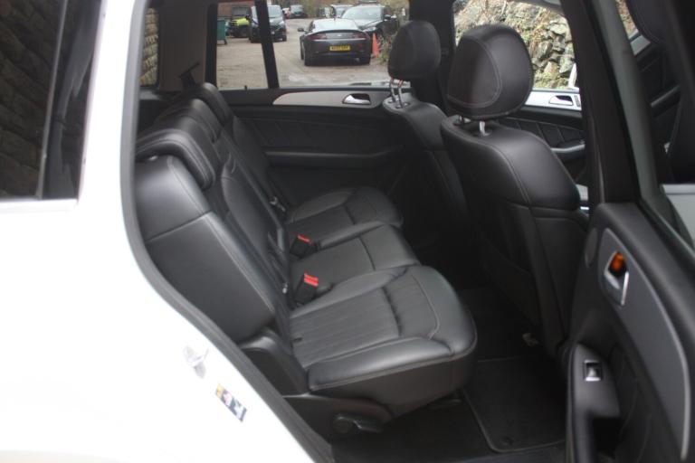 MERCEDES-BENZ GL CLASS 3.0 GL350 V6 BlueTEC AMG Sport 2015