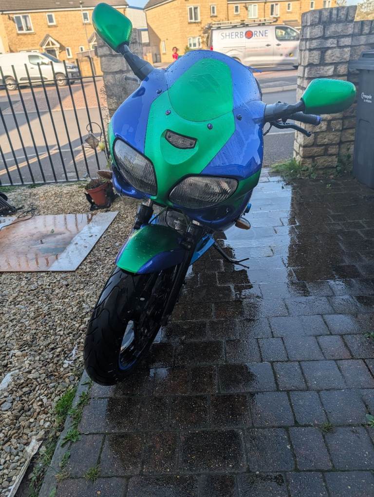 Suzuki, SV, 2001, 645 (cc)