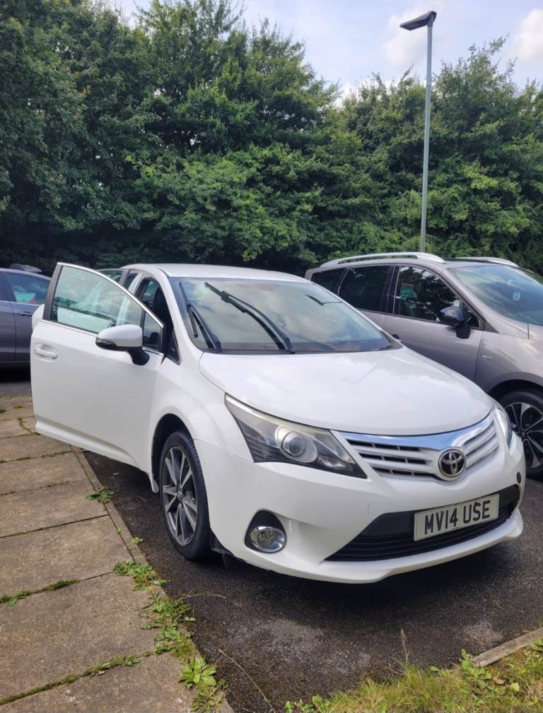 Toyota, AVENSIS, Saloon, 2014, Manual, 1998 (cc), 4 doors