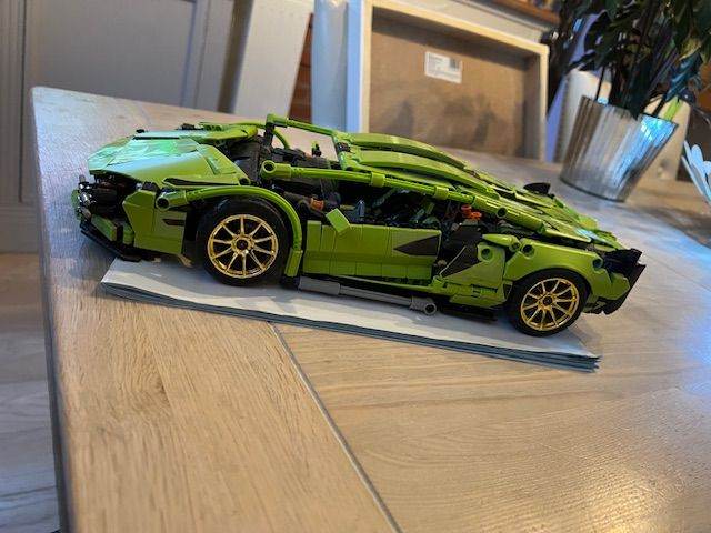 Lamborghini  building bricks model not Lego