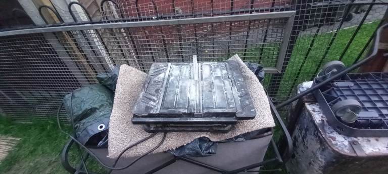 USED ELECTRIC TILE CUTTER + HAND TILE CUTTER 