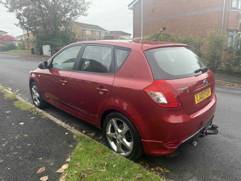 2010 Kia Ceed 1.6 3 5dr HATCHBACK Petrol Manual