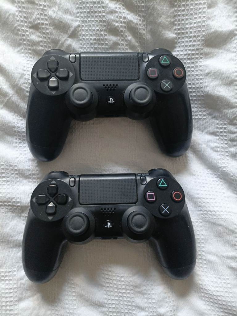PlayStation 4 Controllers Pair 