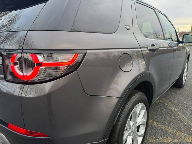 2017 Land Rover Discovery Sport 2.0 TD4 HSE SUV 5dr Diesel Auto 4WD Euro 6 (s/s) (180 ps) ESTATE ...