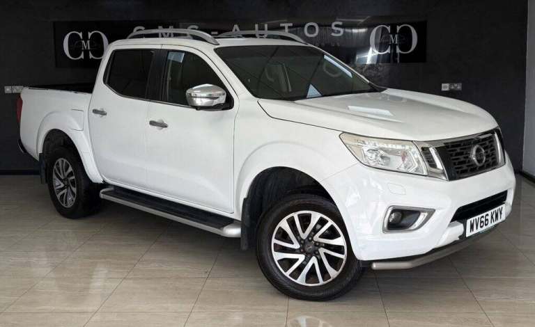 2016 Nissan Navara 2.3 dCi Tekna Pickup Double Cab 4dr Diesel Auto 4WD Euro 6 (190 ps) Pickup Die...