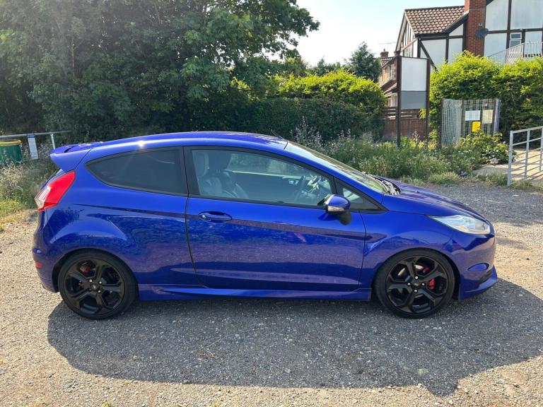 2016 Ford Fiesta 1.6 EcoBoost ST-2 3dr HATCHBACK Petrol Manual