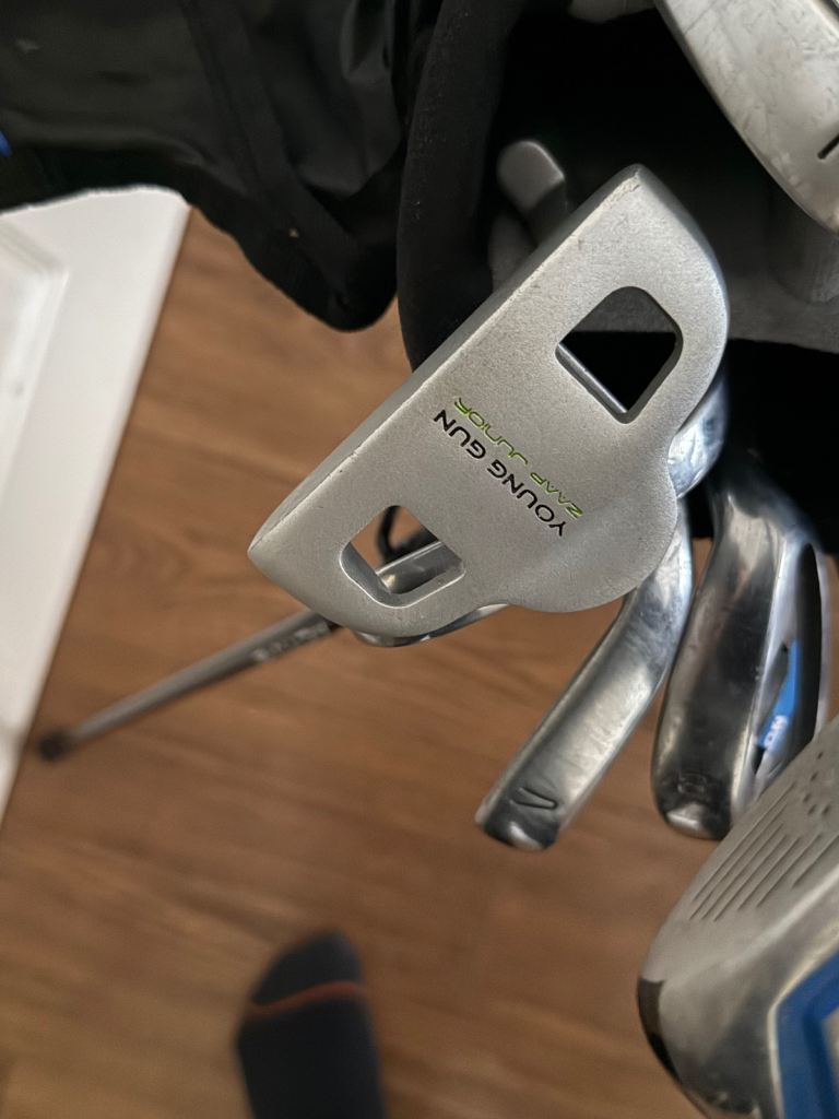 Reduced. Slazenger G50 Junior Golf Set