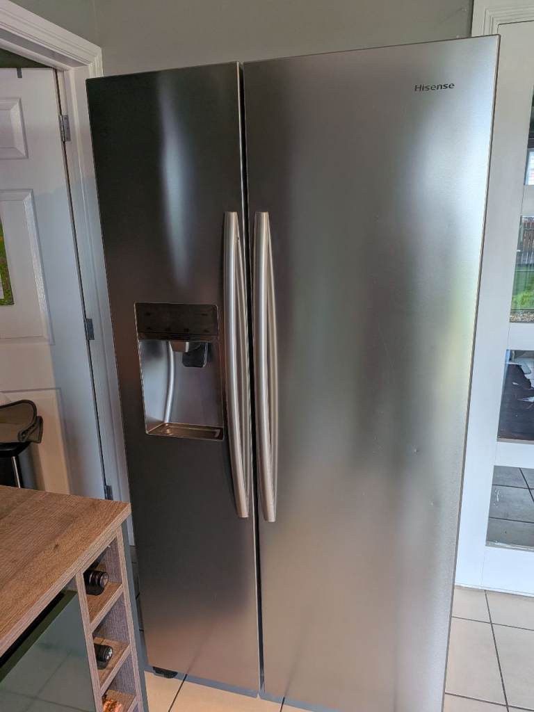 Hisense RS696N4II1 American Fridge Freezer